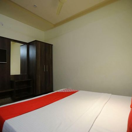 Oyo 40791 Hotel Hot N Fast Suratgarh Exterior foto