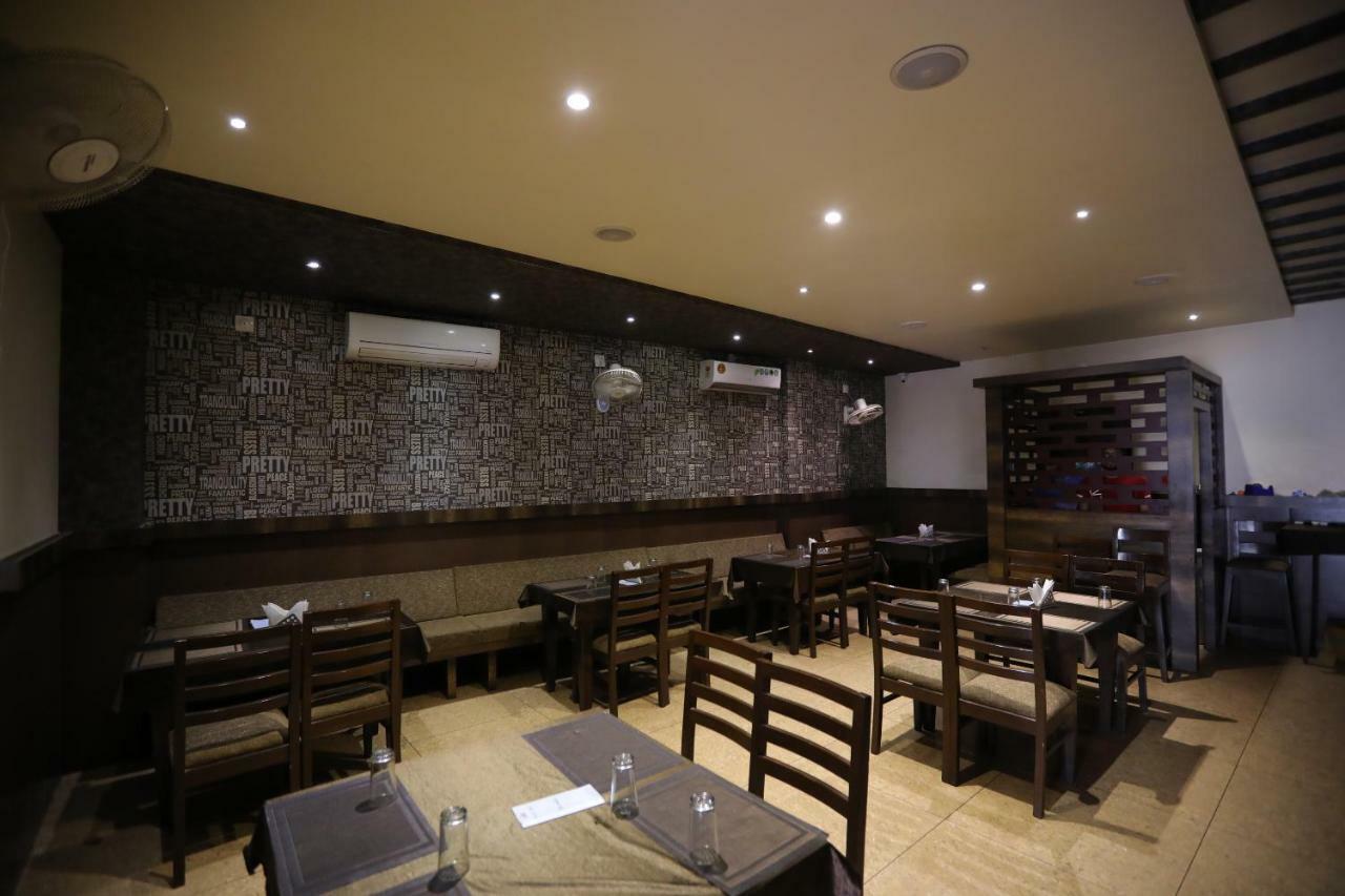 Oyo 40791 Hotel Hot N Fast Suratgarh Exterior foto